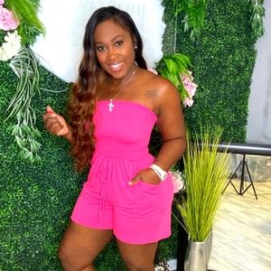 ONLY ONE LEFT!! 💓FUSHIA ROMPERS💕